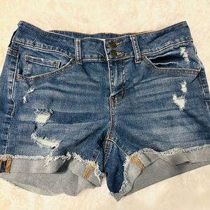 SO favorite midi low rise denim shorts, Size 11